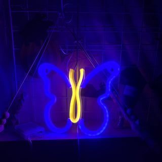 Neon nachtlamp Vlinder, Neon wandlamp wanddecoratie Vlinder. Decoratie Vlinder nachtlampje blauw met geel. Leuke cadeau meisje of dame.