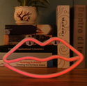 Lamp lippen, lamp mond. Nachtlamp in vorm van lippen/mond. Neon lamp lippen. Leuke sfeerlamp. Neon ophanglamp / wandlamp. Rood