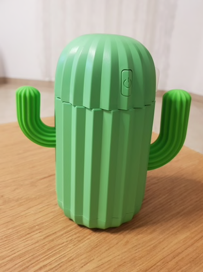 Nachtlampje en Luchtbevochtiger Cactus. Luchtbevochtiger 340 ml.