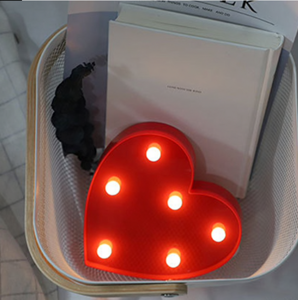 Nachtlampje Hart / Tafelnachtlamp HART. Nachtlampje cadeau voor meisje of dame. 3D illusie nachtlamp, tunnel lamp hart.