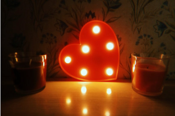 Nachtlampje Hart / Tafelnachtlamp HART. Nachtlampje cadeau voor meisje of dame. 3D illusie nachtlamp, tunnel lamp hart.