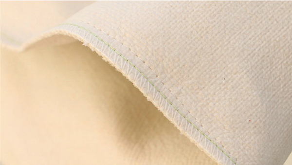 Kussenhoes Creme met Blauwe Schelp. Decoratieve kussensloop creme, blauw. Sierkussenhoes zee thema 45x45
