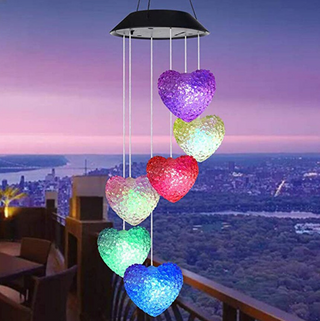 Lamp hartjes. Meerdere kleuren lamp. Zonne-energie lamp, solar verlichting. Zonne energie hanglamp Hartjes. Lamp /nachtlamp met zonnebatterij/ solar lamp