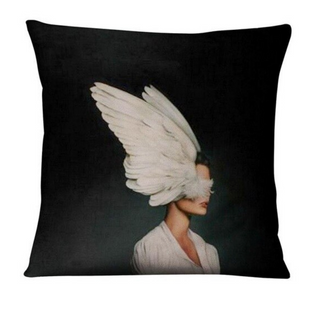 Mooie kussenhoes Dame met vleugels. Vleugels kussenhoes/ kussensoop. Sierkussenhoes Fantasie Vrouw/ Fantasy kussenhoes 45x45