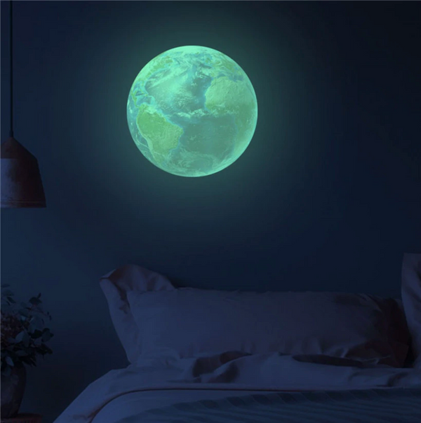 Glow in the dark GROTE Muursticker Aarde. Lichtgevende sticker planeet Aarde, diameter 30 cm