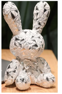 Sinterklaas cadeau Knuffelkonijn wit met zilver. Decoratieve Knuffel konijn. Knuffel Sinterklaascadeau voor dame, cadeau voor meisje. Sinterklaas cadeau konijn knuffel. Sinterklaas cadeautjes, Kerstcadeautjes.