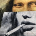 Kussenhoes Angelina Jolie en Mona Lisa collage. Stoere kussenhoes. Leuke cadeu kussenhoes 45x45
