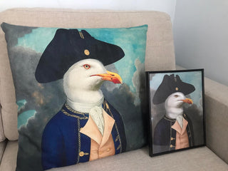 Schilderij in lijst en kussenhoes "Admiraal de Meeuw"