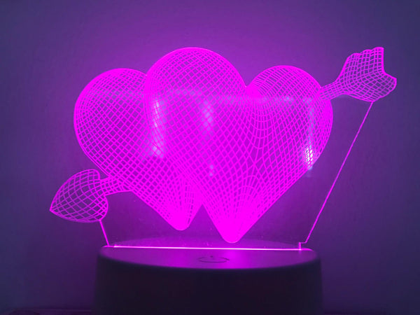 Hartjes nachtlamp. Liefde lamp. Lamp Hartjes met pijl. Romantische nachtlamp, 7-kleurig
