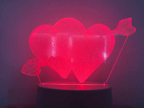 Hartjes nachtlamp. Liefde lamp. Lamp Hartjes met pijl. Romantische nachtlamp, 7-kleurig